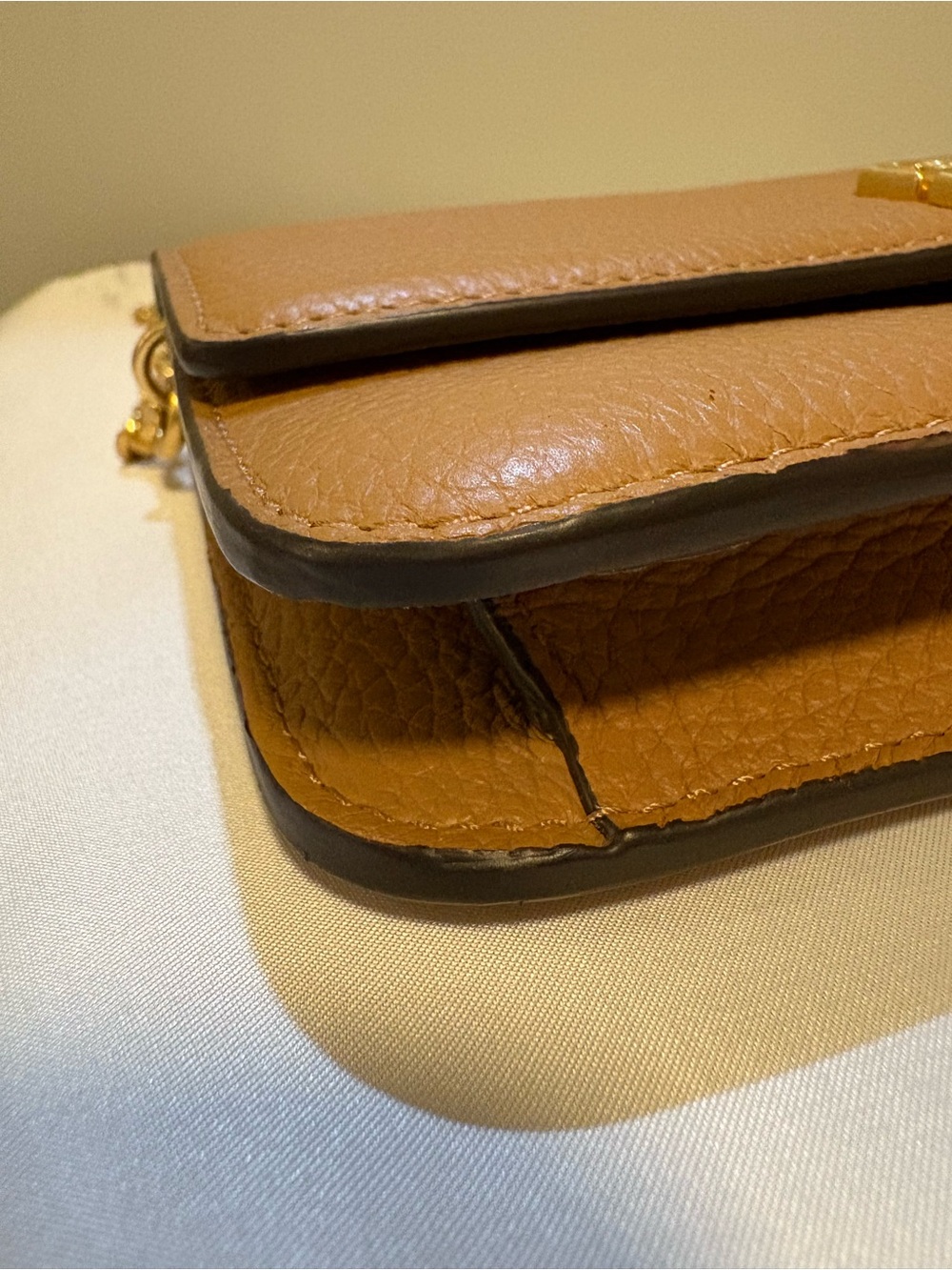 Tory Burch Caramel Britten Pebble Leather Chain Wallet - Picture 12 of 16